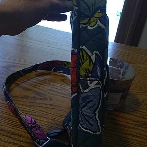 NWOT Vera Bradley quilt purse. - Picture 10 of 12